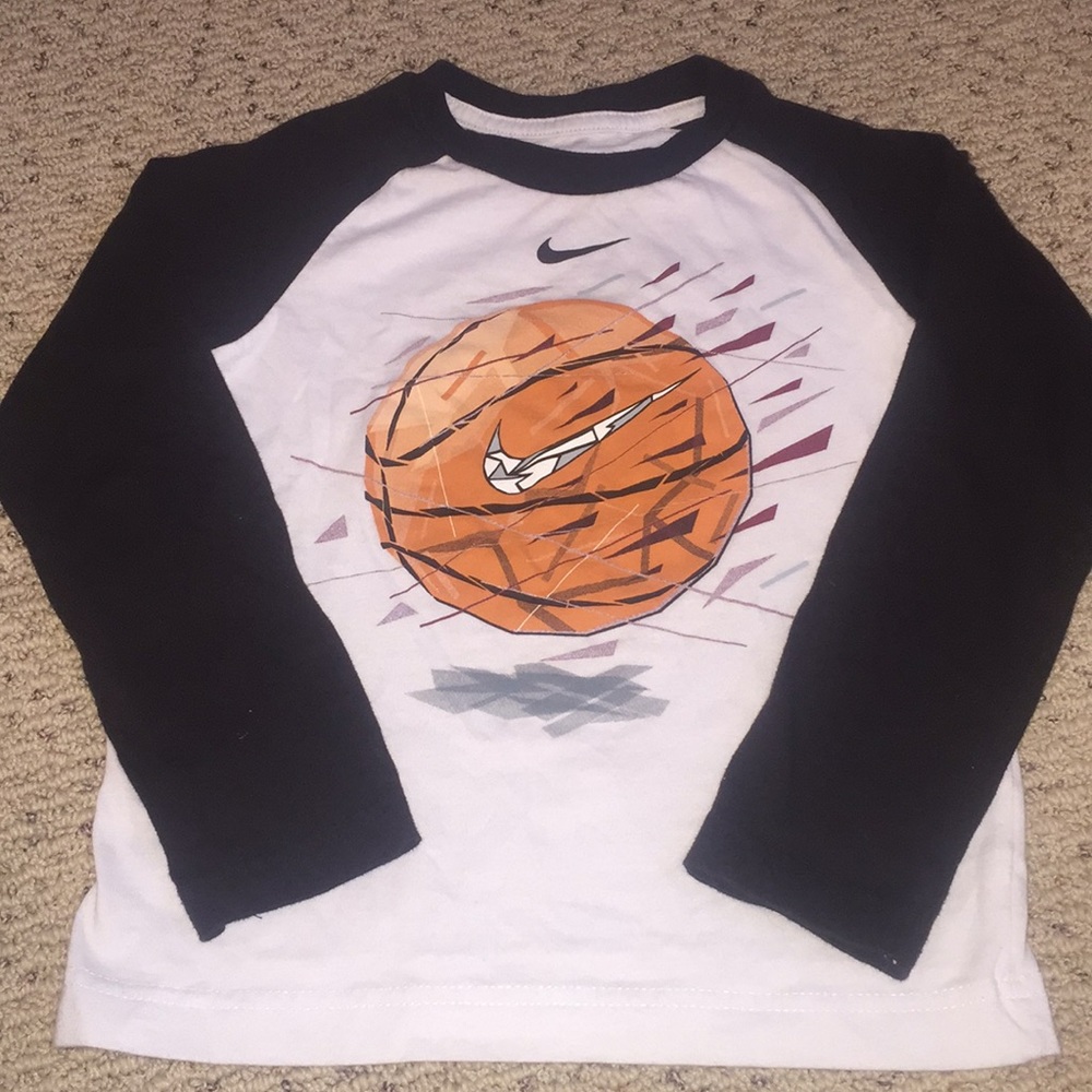 COPY - Boys Nike Long-Sleeve Shirt (5T)